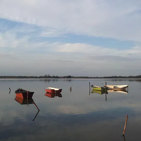 Dom wakacyjny Bajkowy Nad Samym Jeziorem *