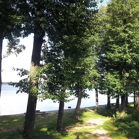 Bajkowy Nad Samym Jeziorem