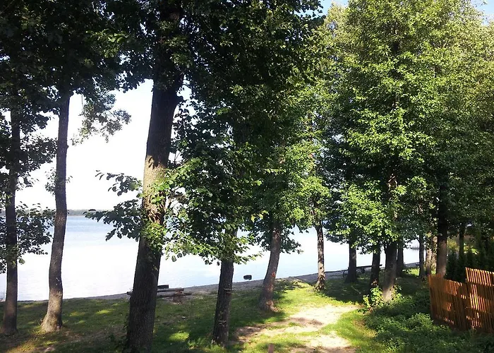 Bajkowy Nad Samym Jeziorem