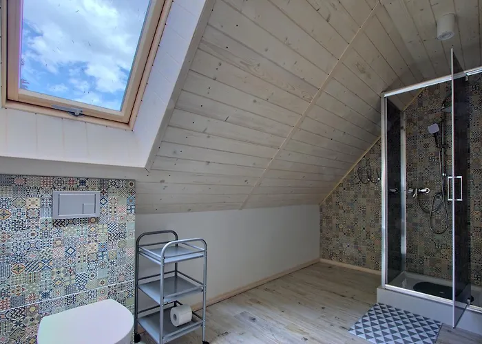 Bajkowy Nad Samym Jeziorem *